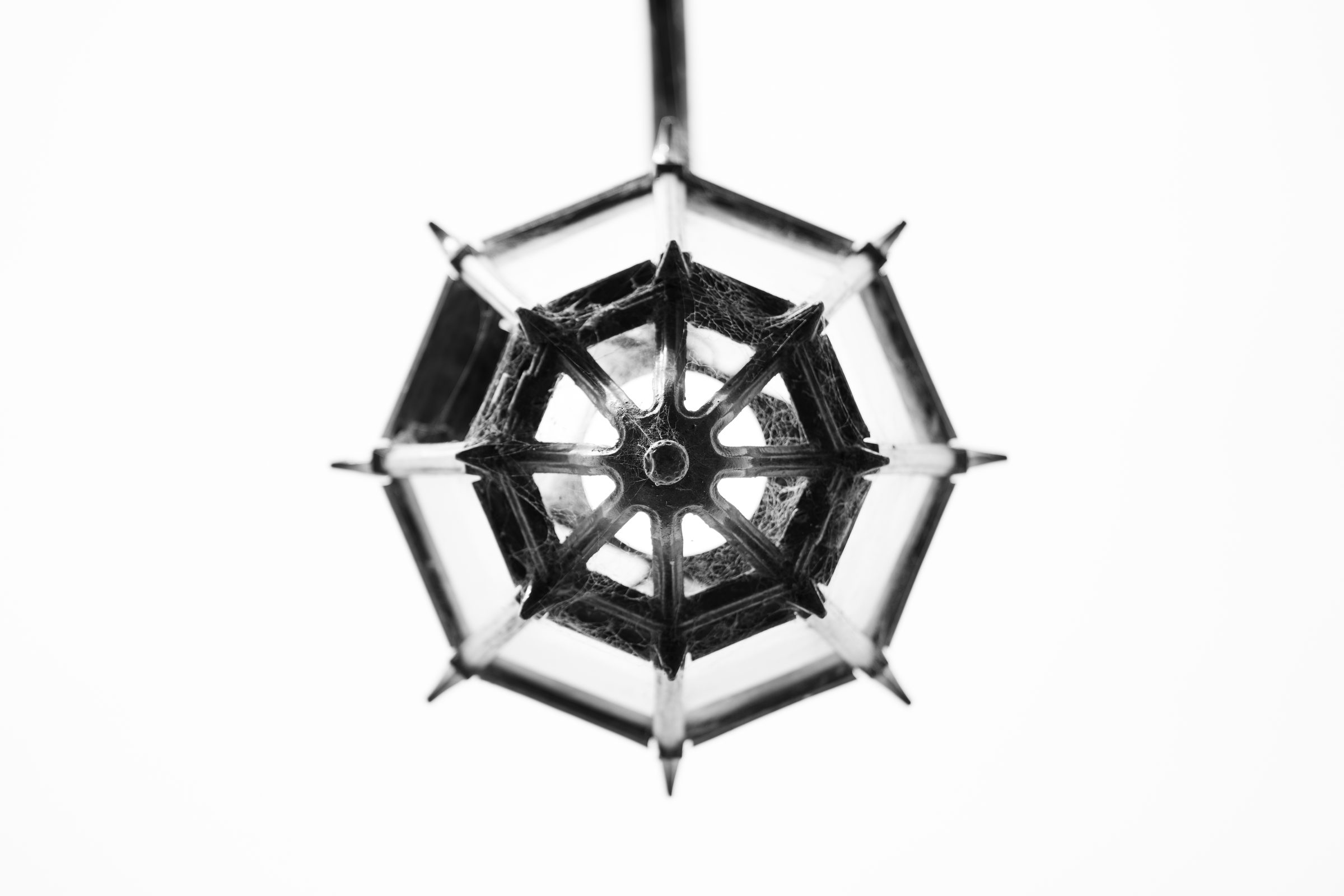 Detalle de un farol en plano nadir